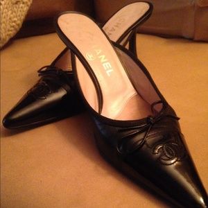ADDITIONAL PICTURES FOR @vanessataylor23💯% AUTHENTIC CHANEL BLACK LEATHER MULES